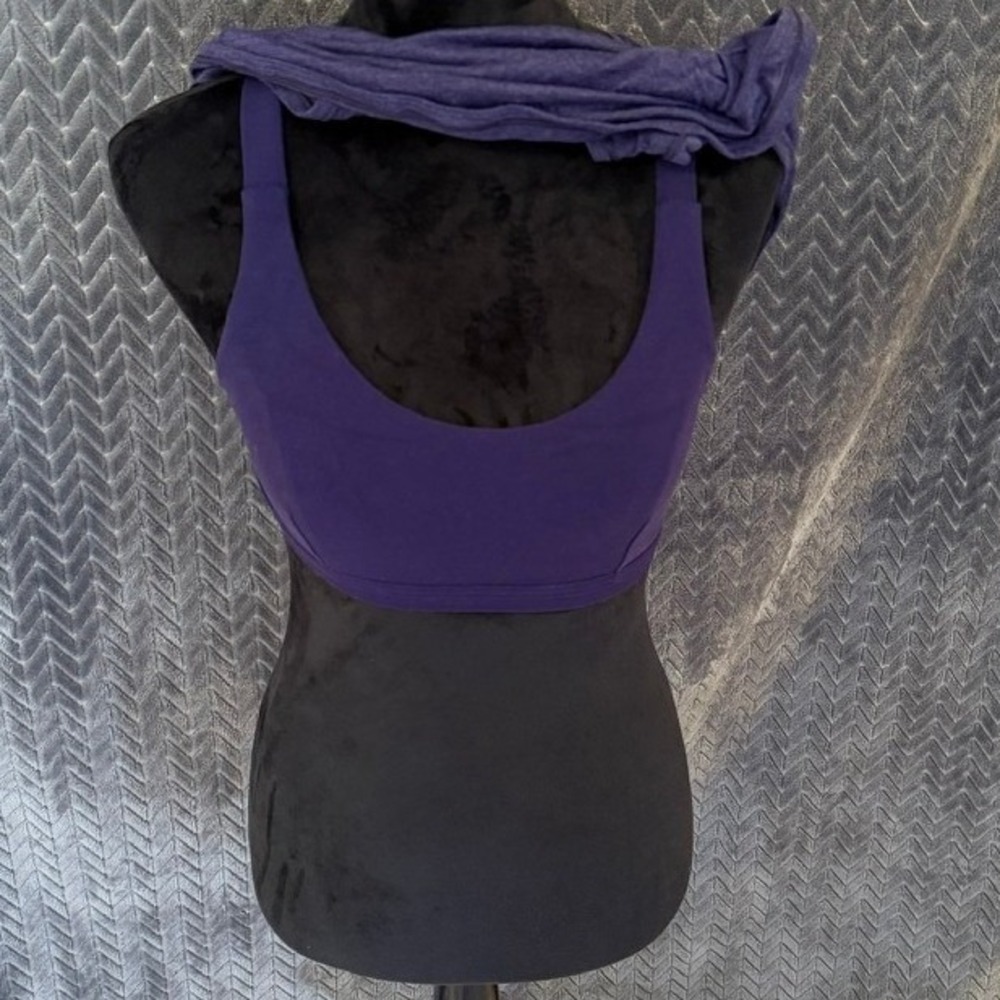 Lululemon‎ Twist & Reach Tank in Heathered Aeon Size 6 - Picture 3 of 8